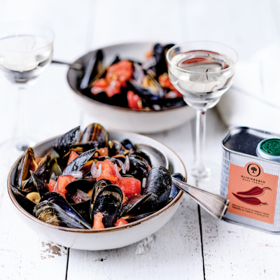 Mussels, tomato & Espelette Pepper