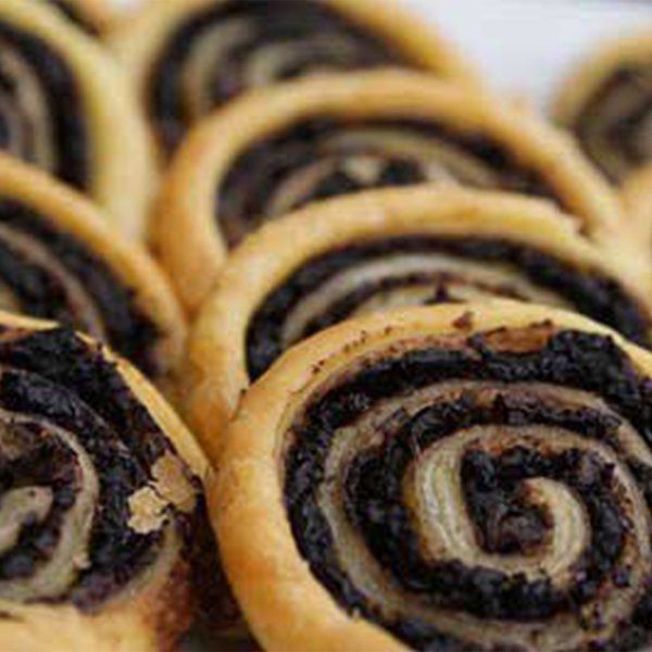 Black Tapenade Palmiers