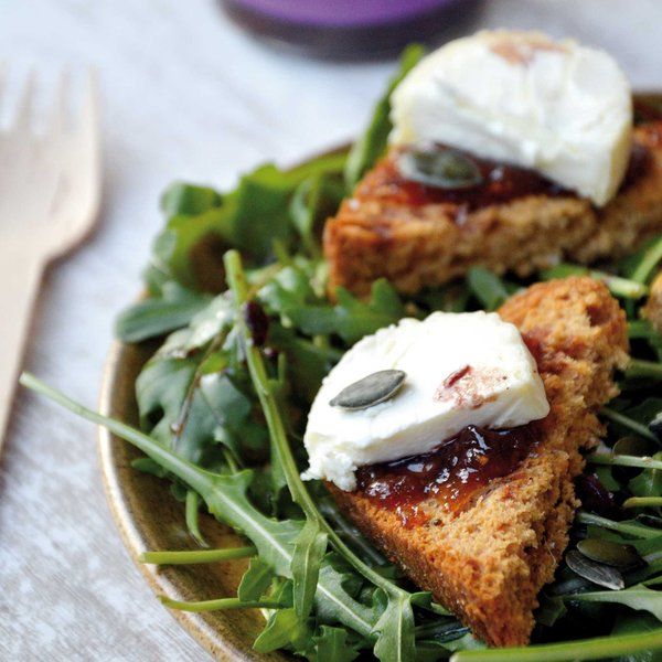 Poilâne bread with goat cheese toasts